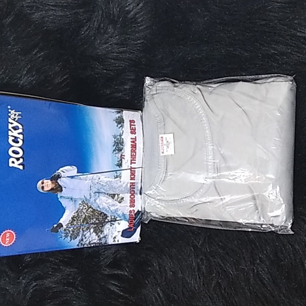 Rocky Women's Smooth Knit Thermal Set